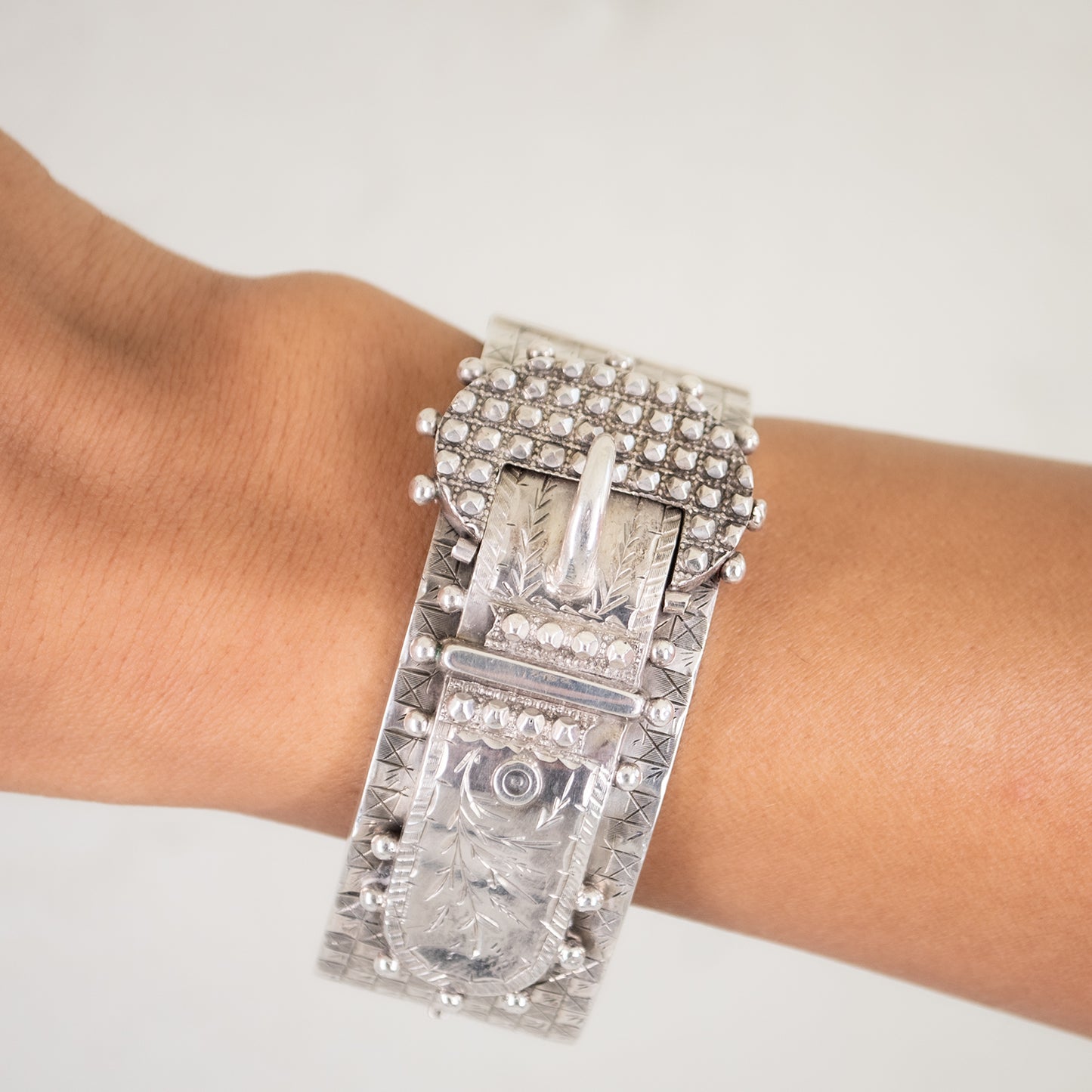 Wide Silver Belt Buckle Bangle