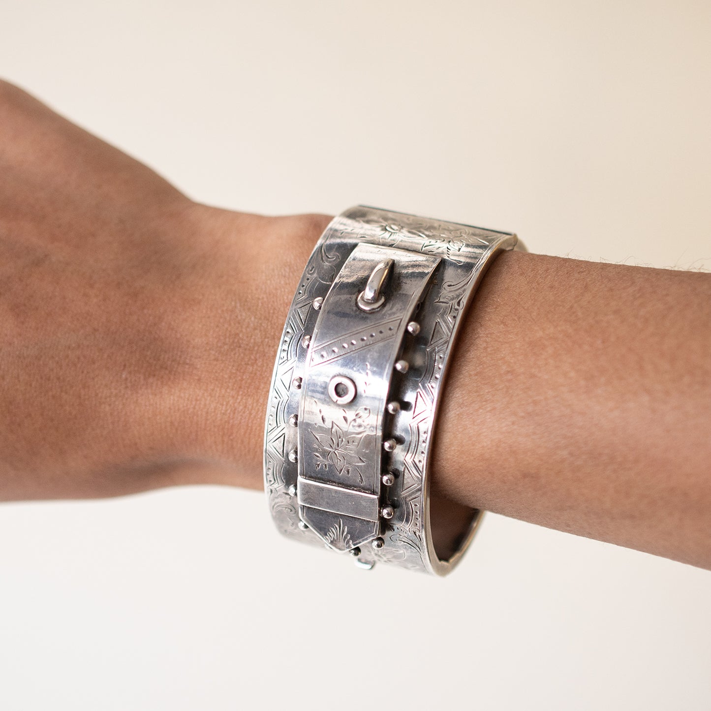 Silver Dot Buckle Bangle