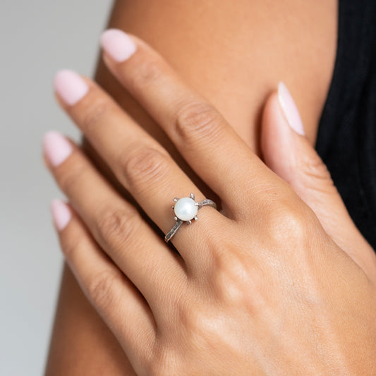 Silver Stingray Pearl Ring