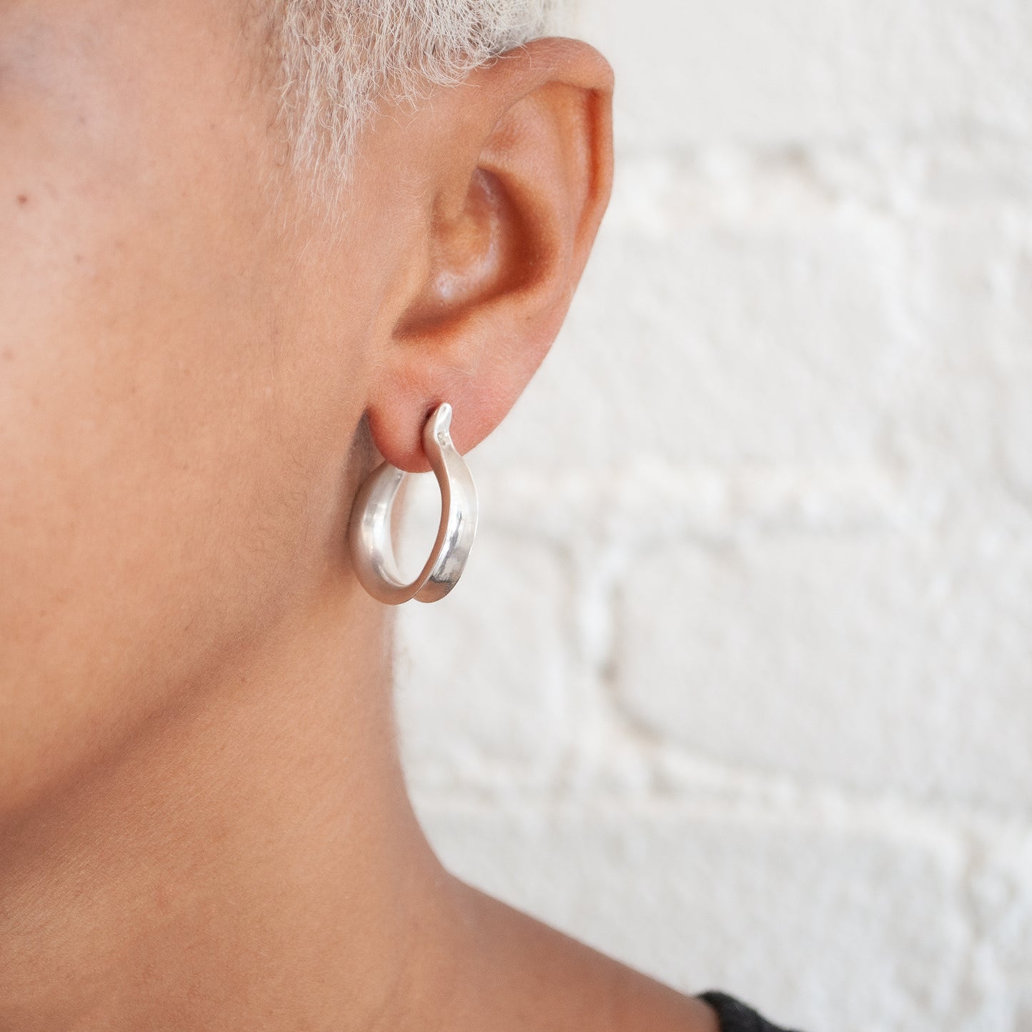 Kiki Mini Silver Hoops