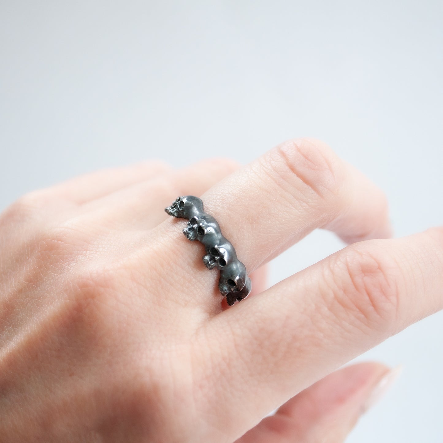 Oxidized Skull Eternity Ring