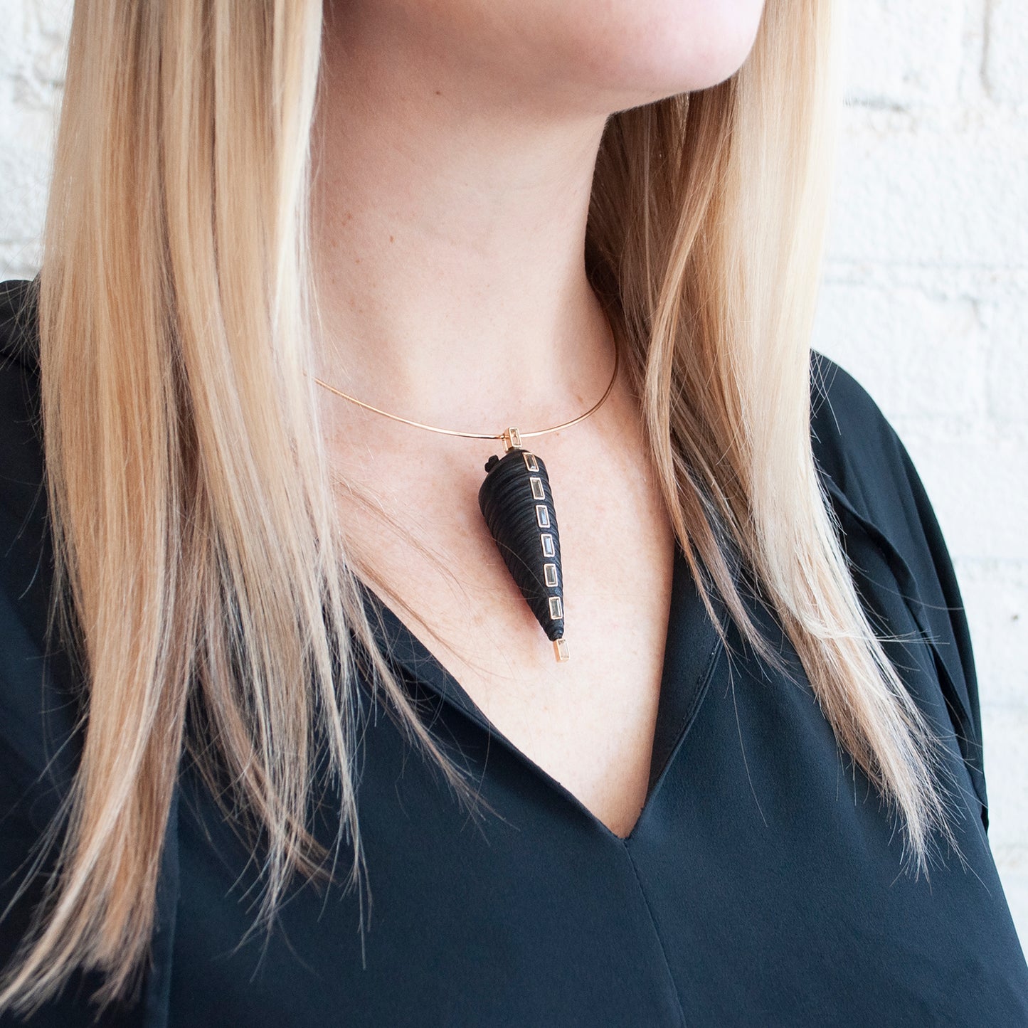 Beryl & Ebony Shell Pendant