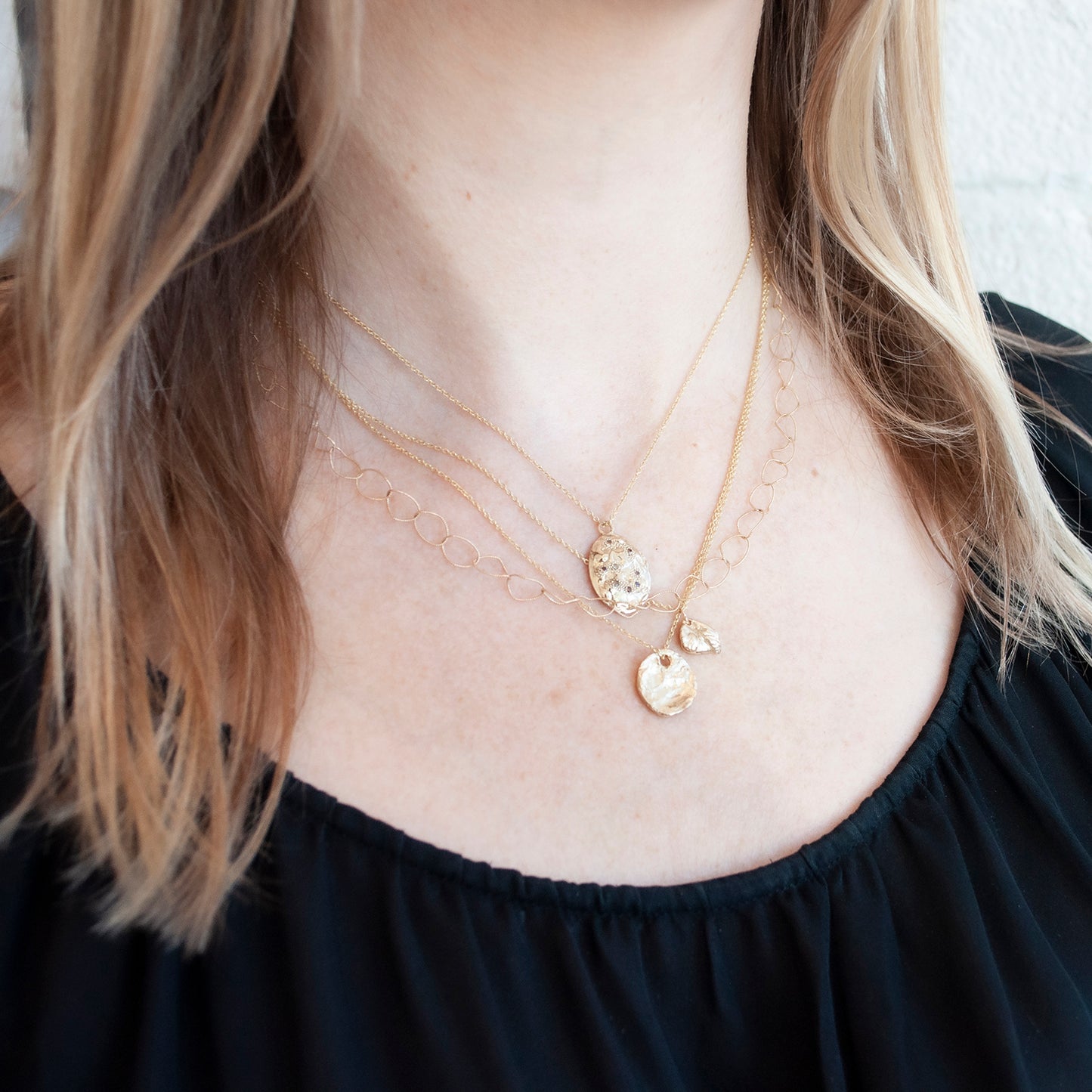 I Slim Textured Gold Link Necklace