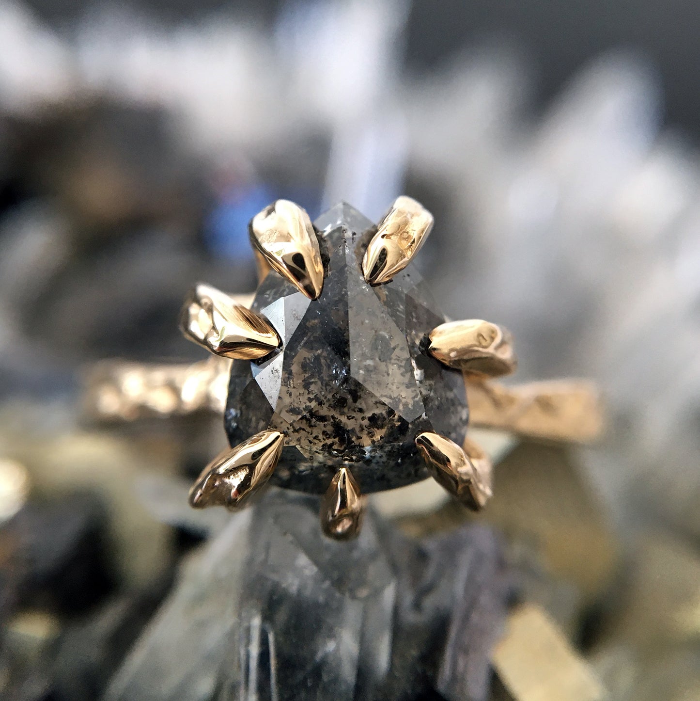 Smoky Pear Stingray Claw Solitaire