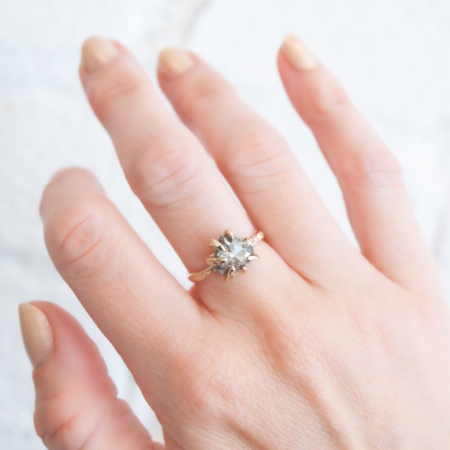 Hill Top Stingray Claw Solitaire Ring