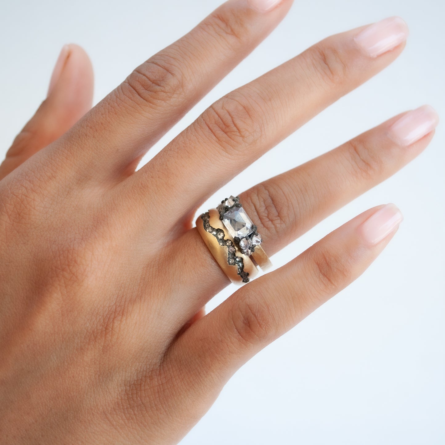 Inverted Diamond Fissure Band