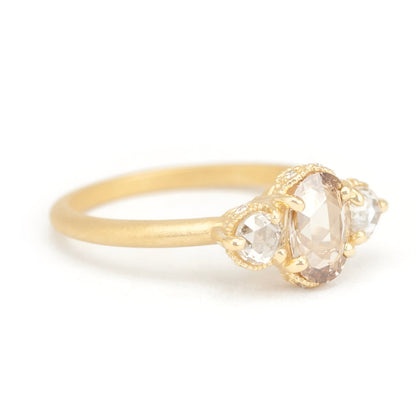 Brown Diamond Ribbon Crown Ring