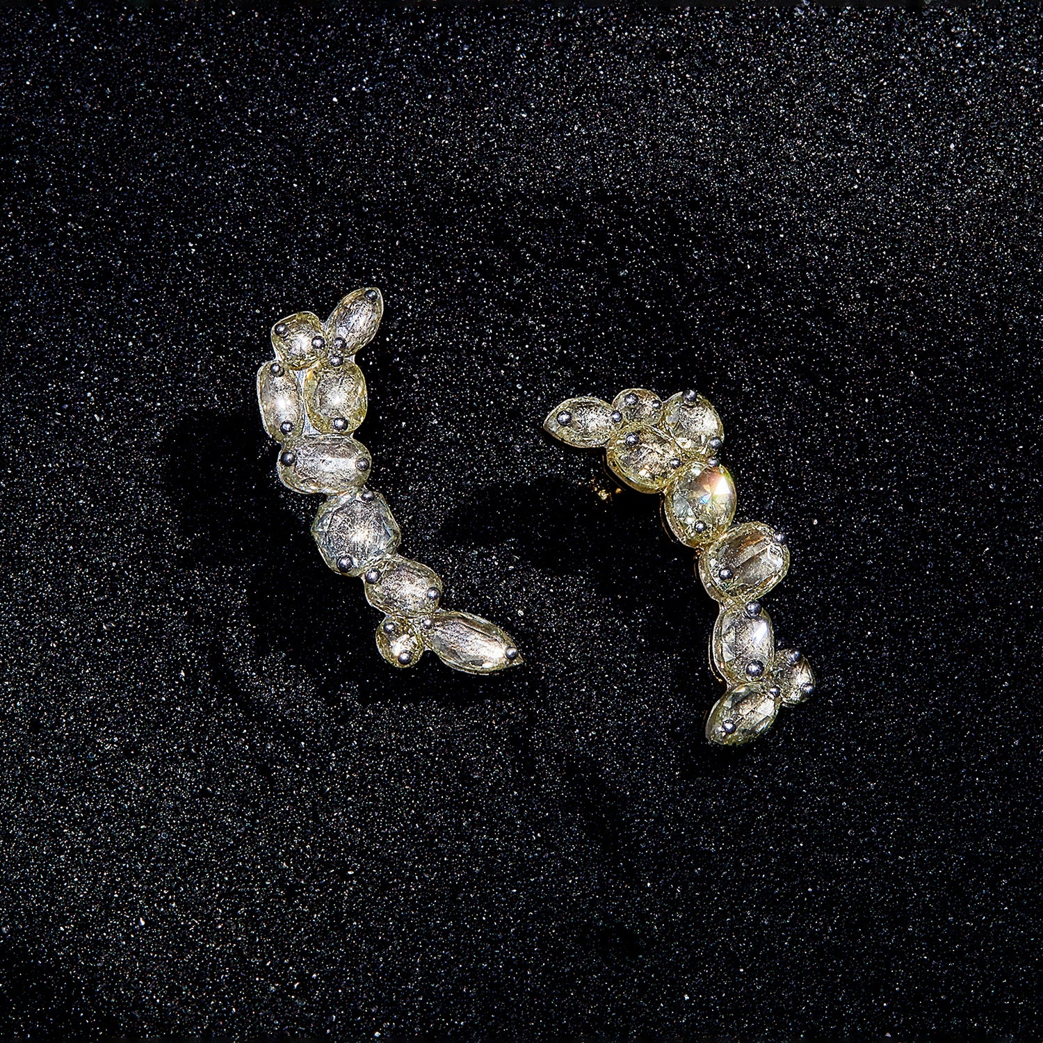 Everest Diamond Arc Earrings – ESQUELETO