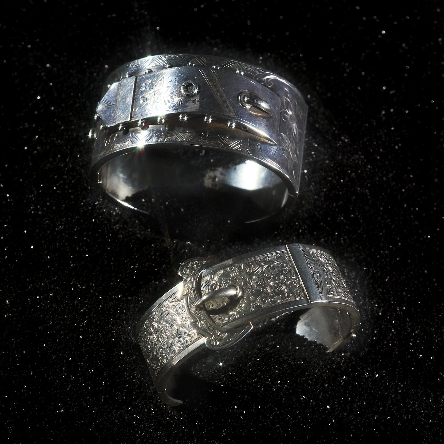 Silver Falling Leaves Buckle Bangle