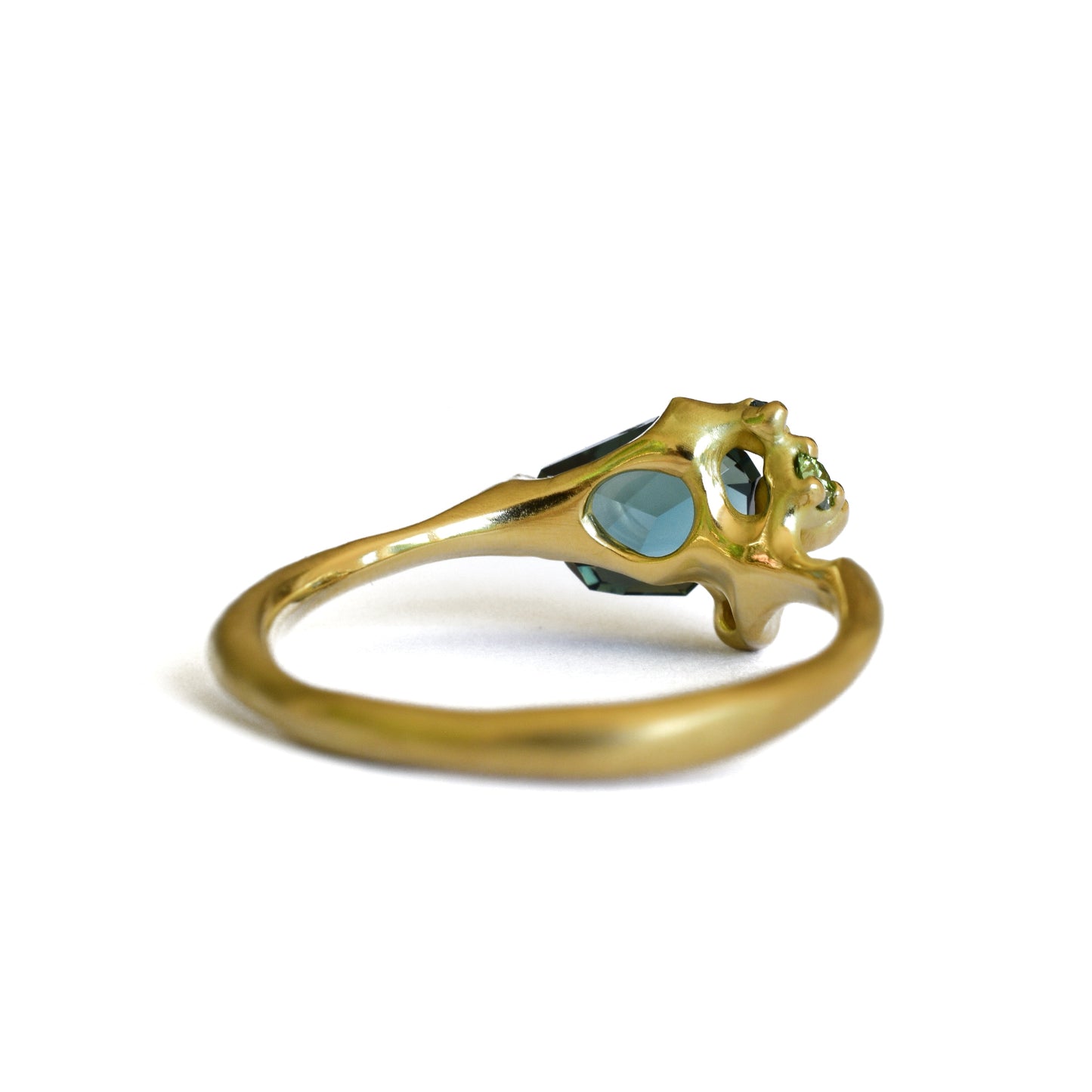 Amporphous Sapphire Cluster Ring
