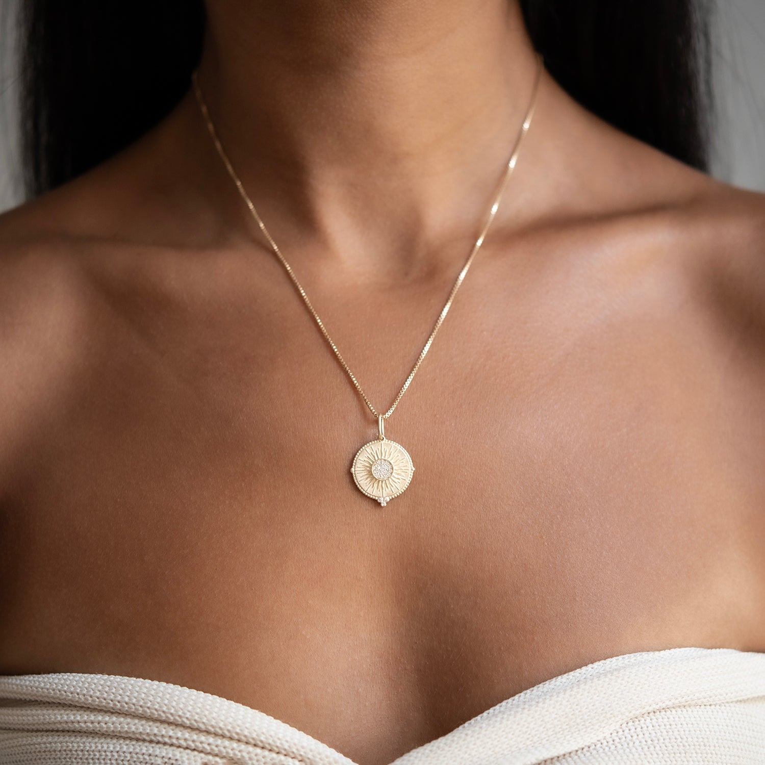 Erica Molinari Diamond Sun Charm – ESQUELETO
