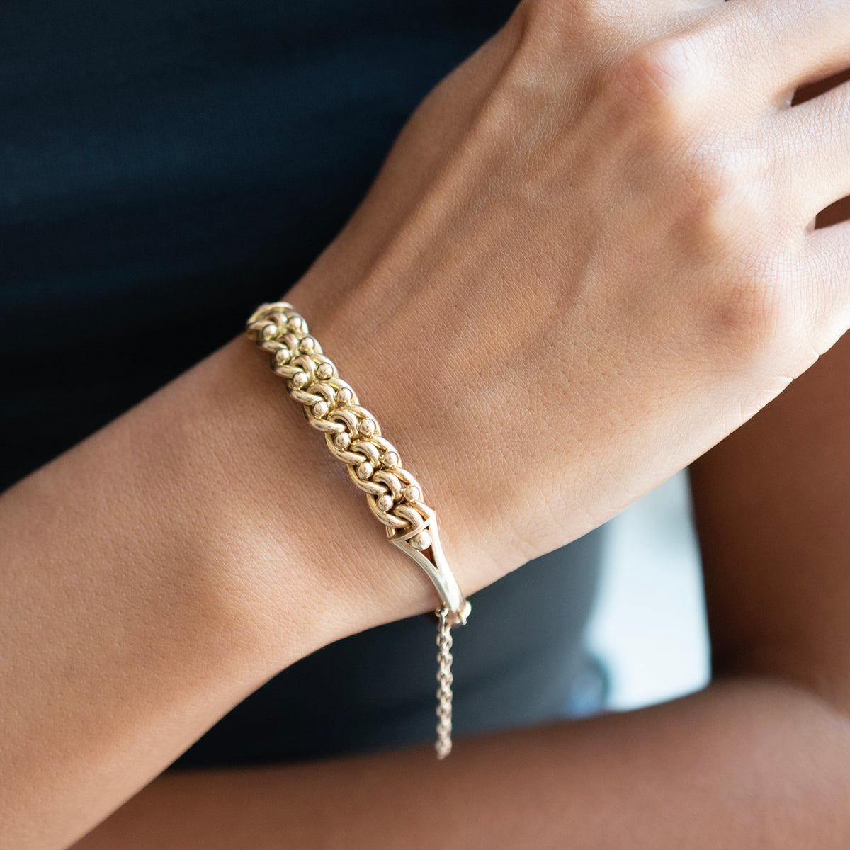Forever Golden Knot Bangle