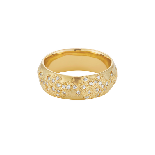 Ellis Mhairi Cameron - Gold ring with embedded diamonds on a white background