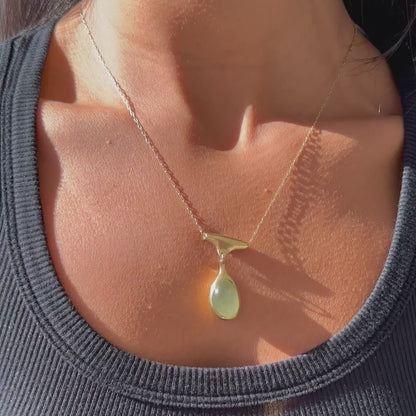 Green Aqua Holder Bead Necklace