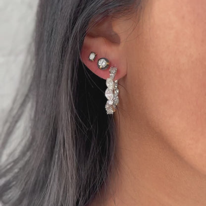 Round Diamond Dark Halo Studs