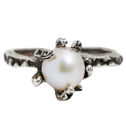 Lauren Wolf Silver Stingray Pearl Ring