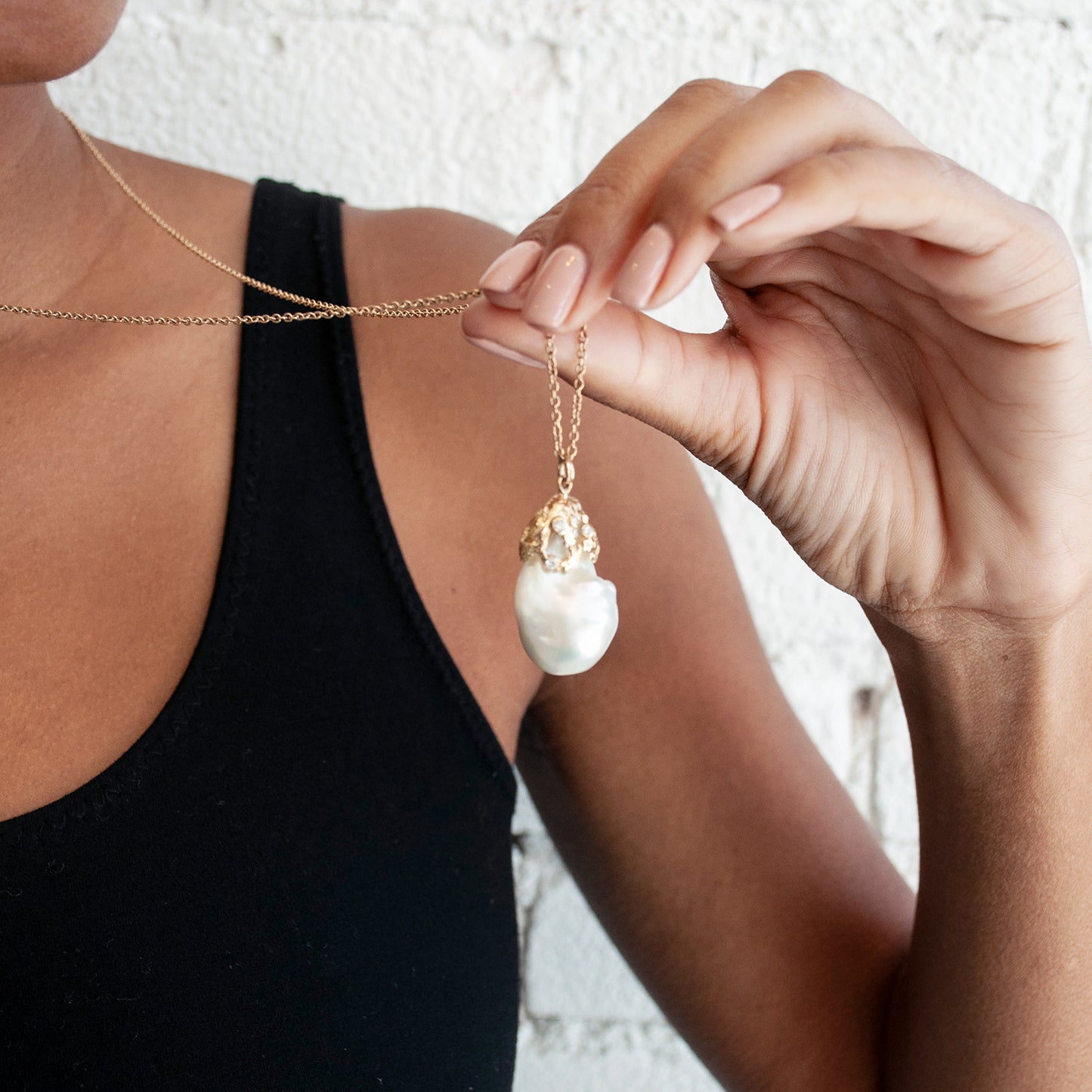 Coral Cap White Pearl Necklace