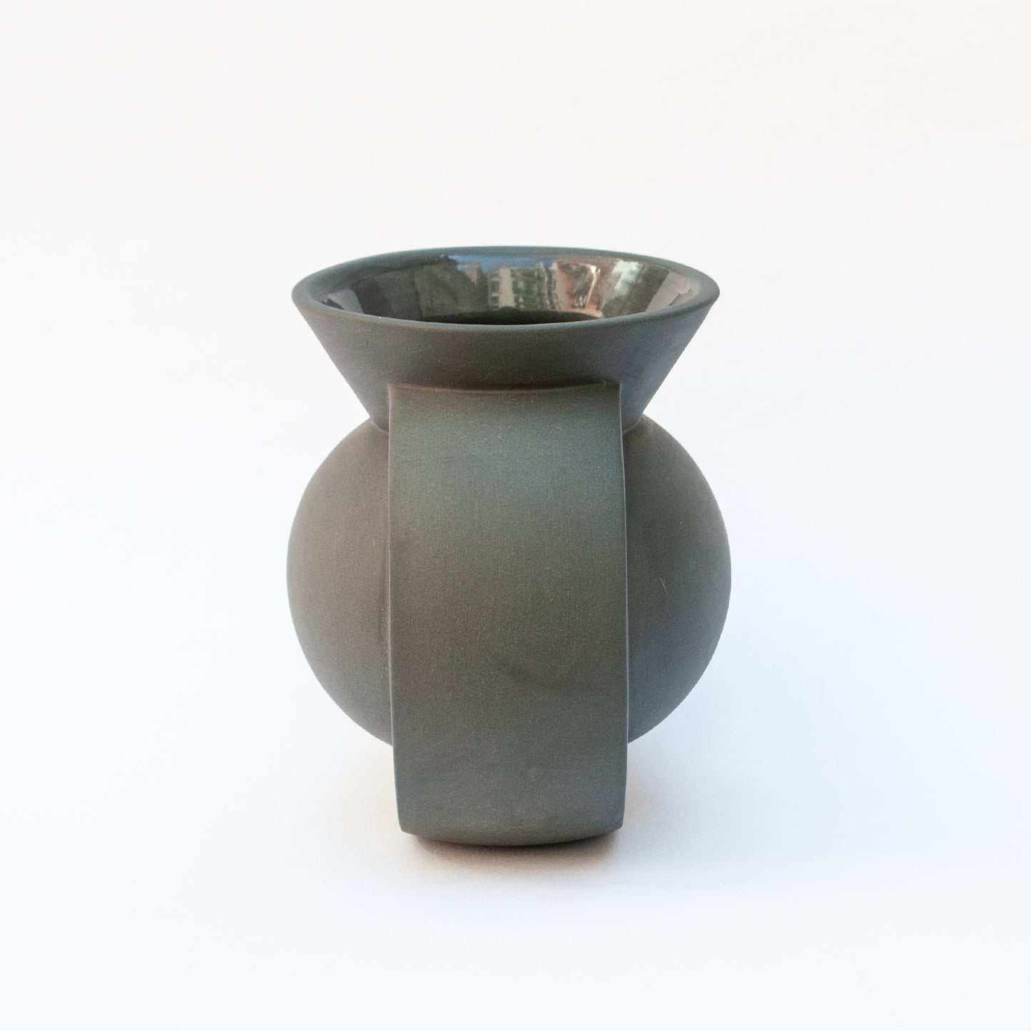 Rhea Vase