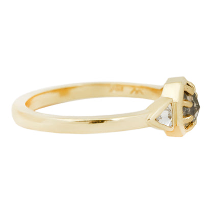 Cloudy Cleo Diamond Ring