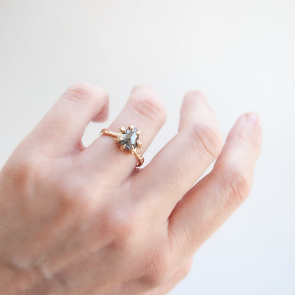 Smoky Pear Stingray Claw Solitaire